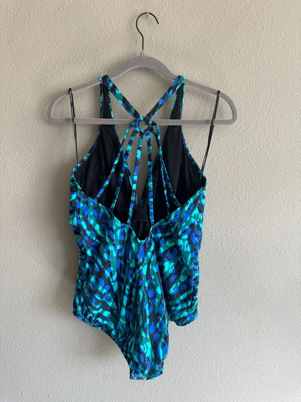 NWT Magicsuit Miraclesuit Blue Animal Instinct Dres One-Piece Swimsuit 16 - Picture 4 of 12